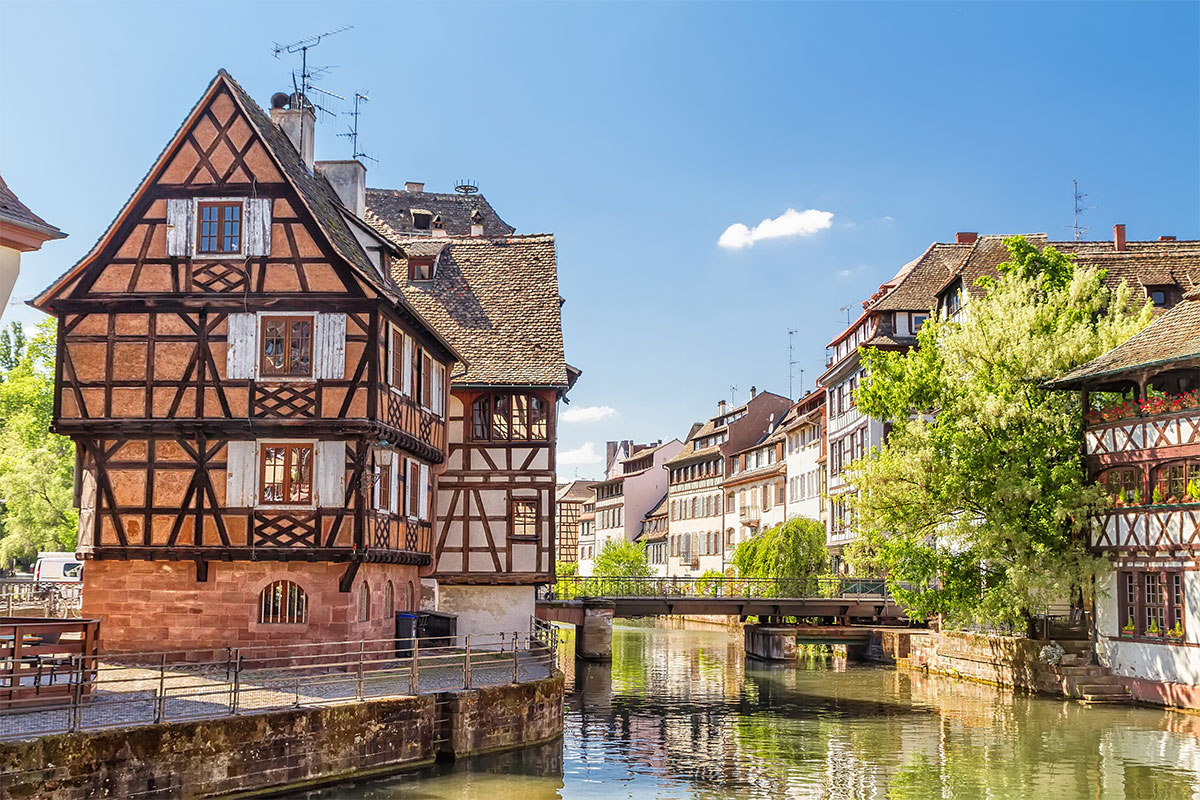Estrasburgo es la capital de Alsacia y también capital europea Información general sobre Estrasburgo