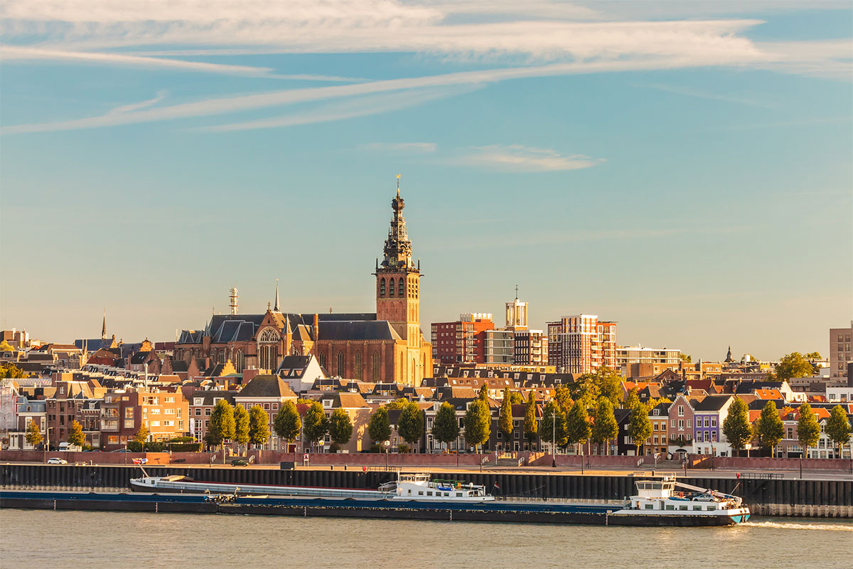 Leer meer over jouw busreis Nijmegen Stadsaanzicht van Nijmegen